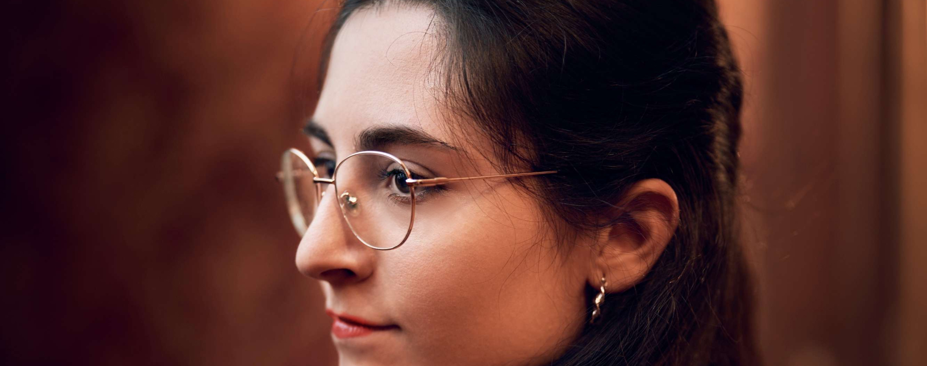 Model.HeaderVisualTitle