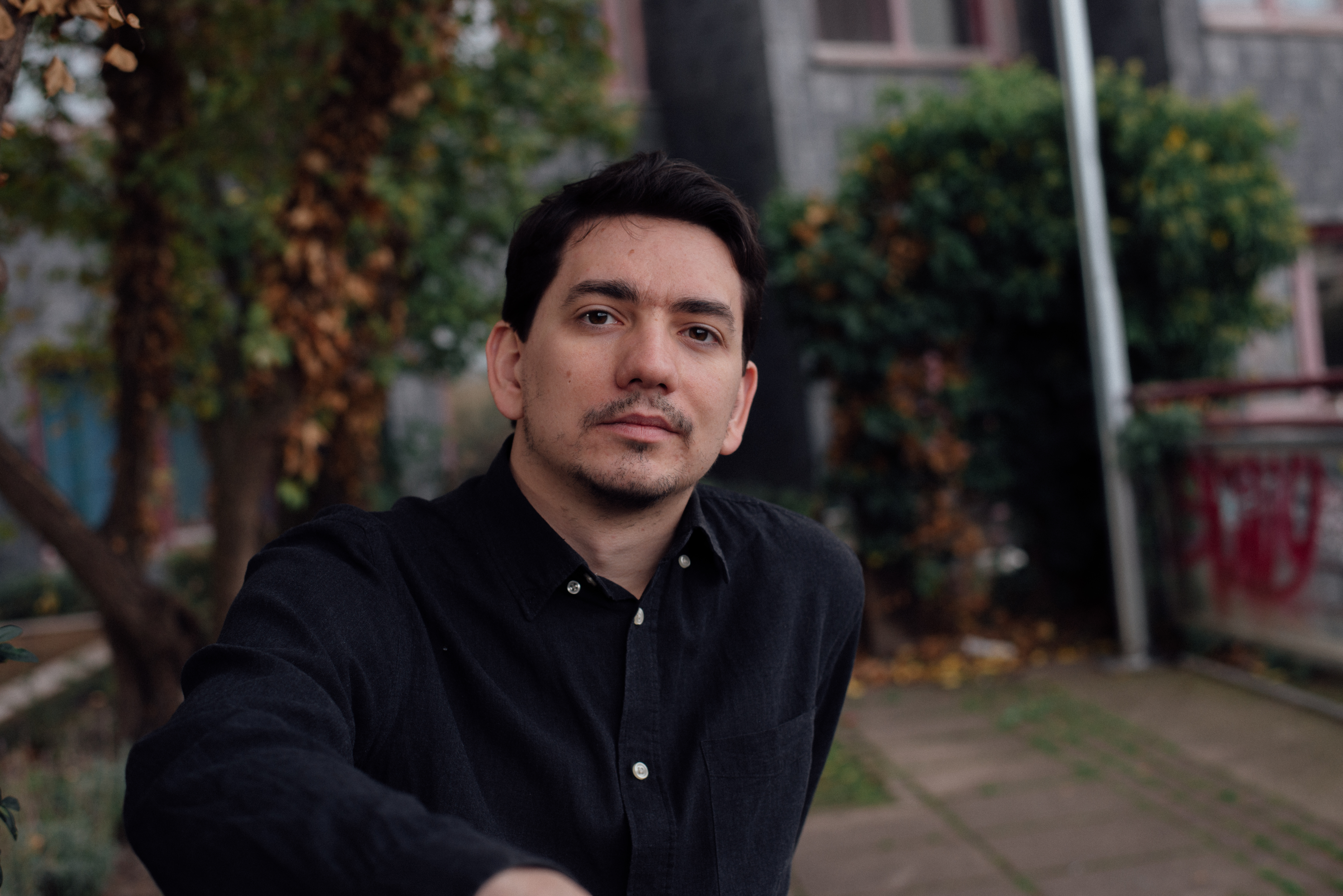 Model.HeaderVisualTitle