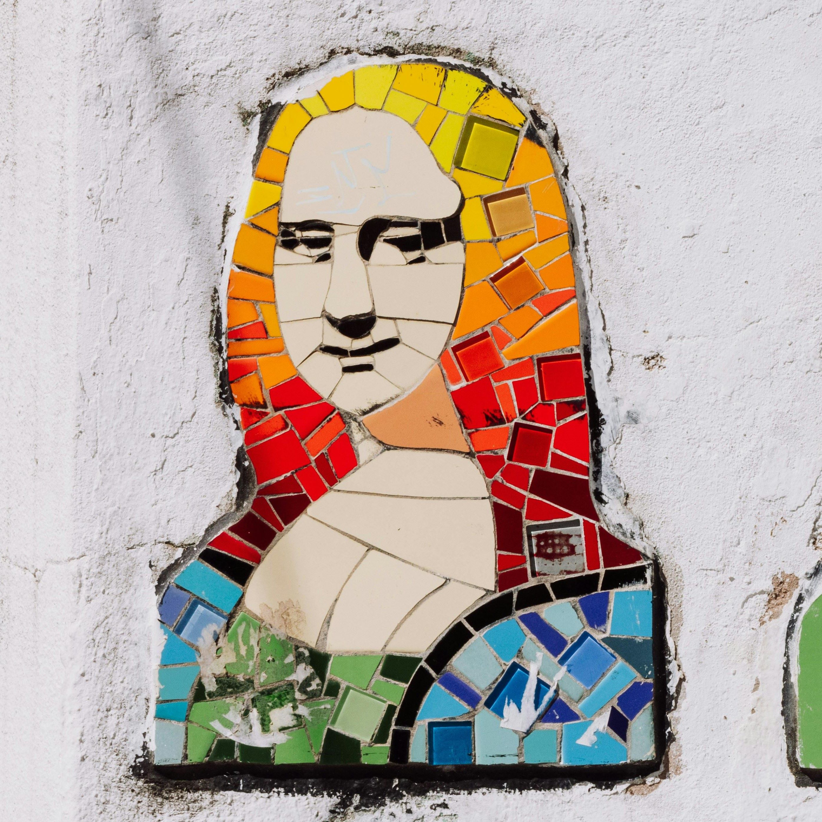 Model.HeaderVisualTitle