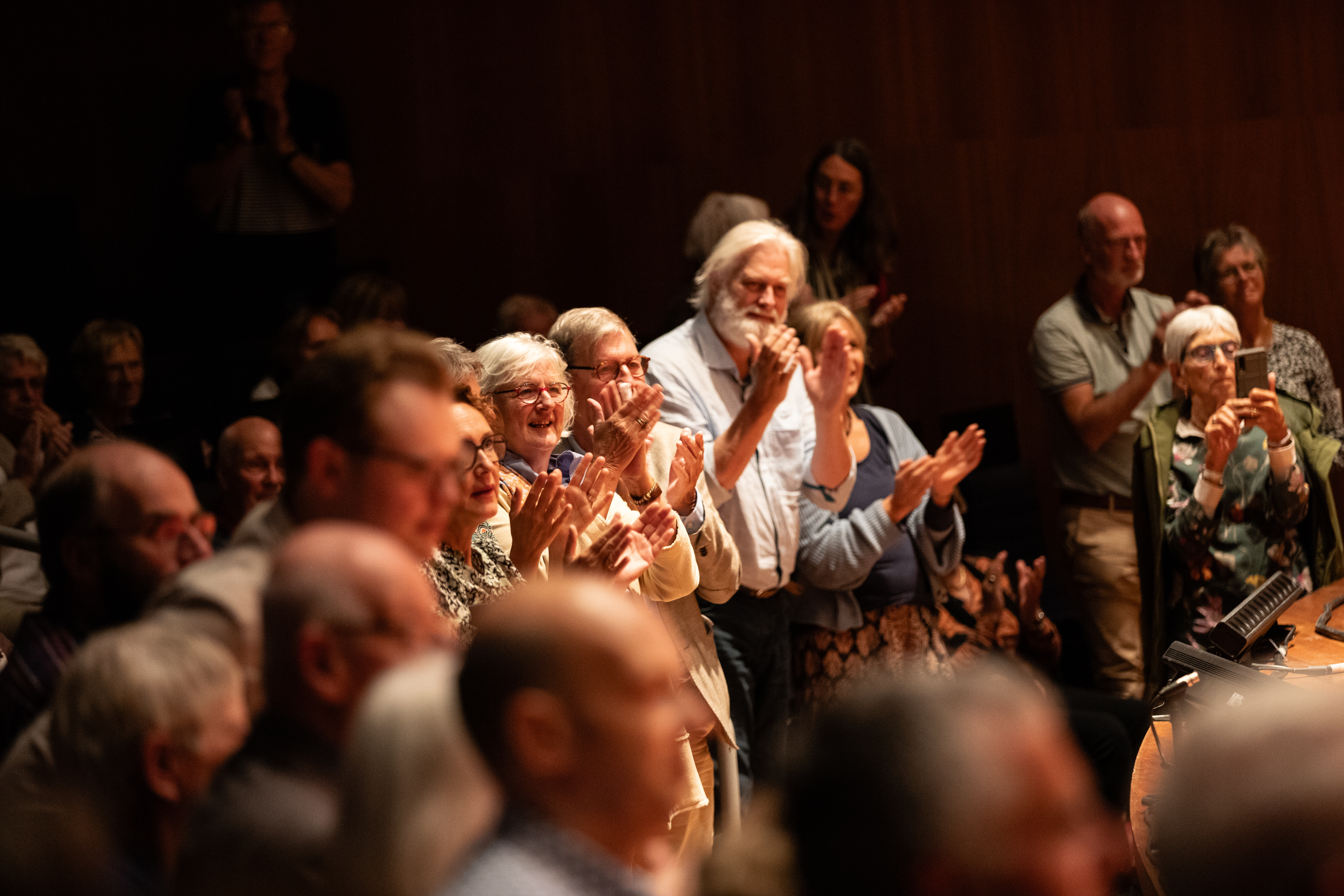 Model.HeaderVisualTitle