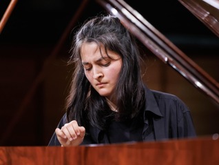 Fabfringe Maria Kurtynina