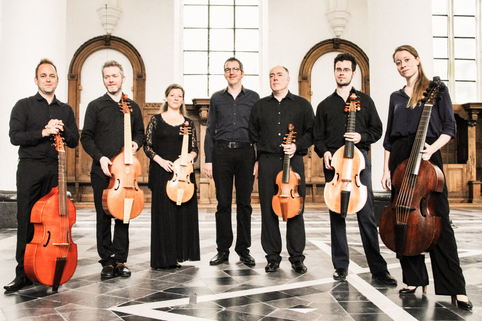 Model.HeaderVisualTitle