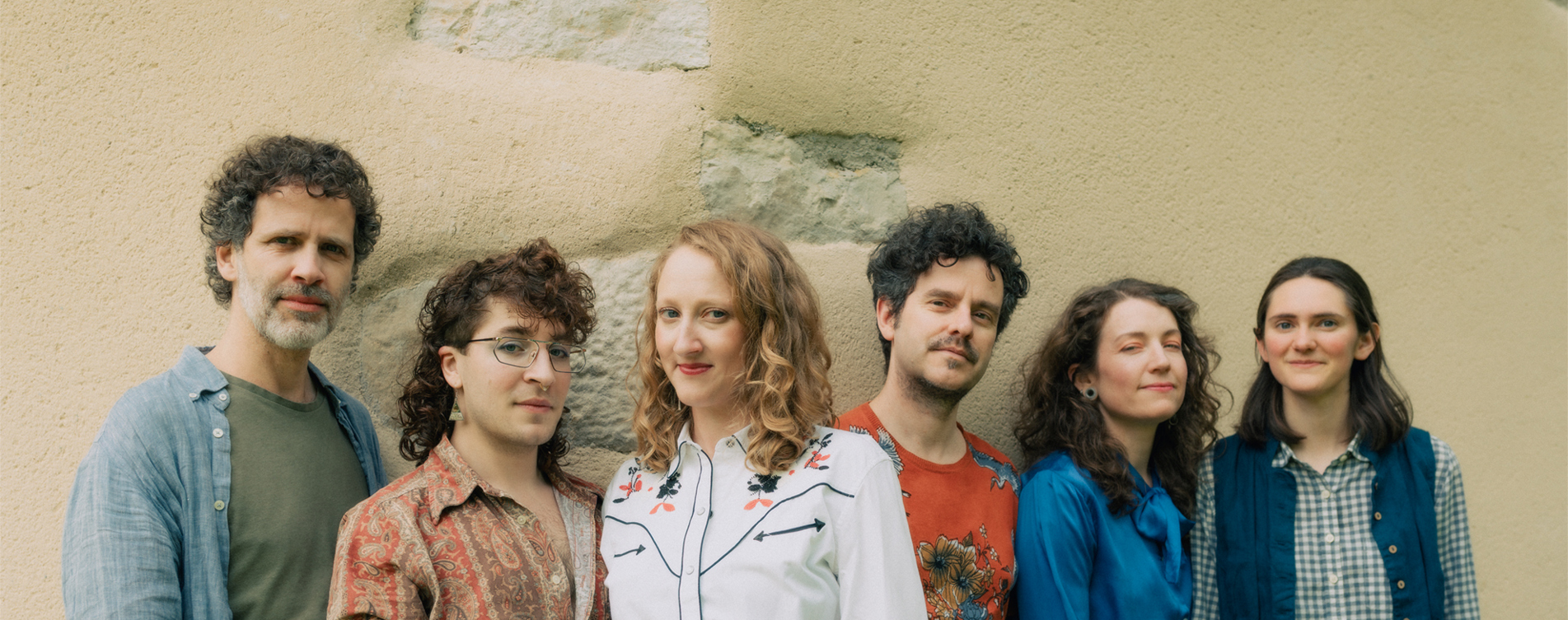 Model.HeaderVisualTitle