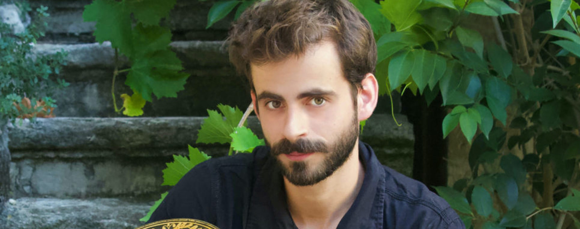 Model.HeaderVisualTitle