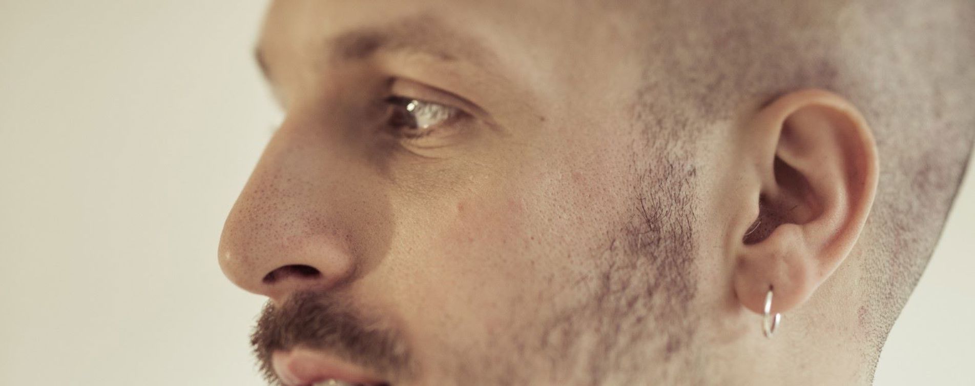 Model.HeaderVisualTitle