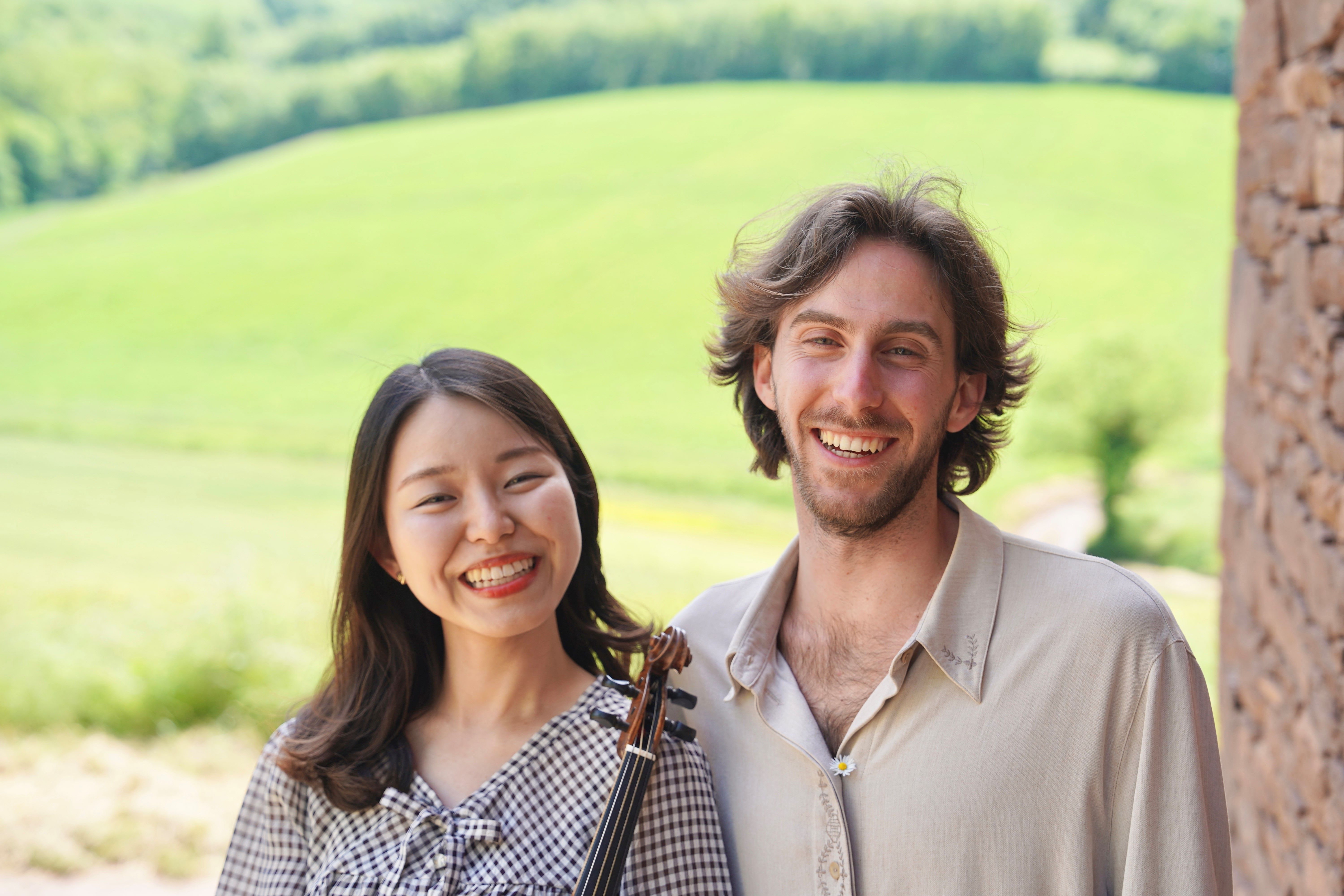 Model.HeaderVisualTitle