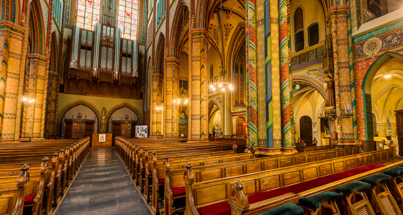 Model.HeaderVisualTitle