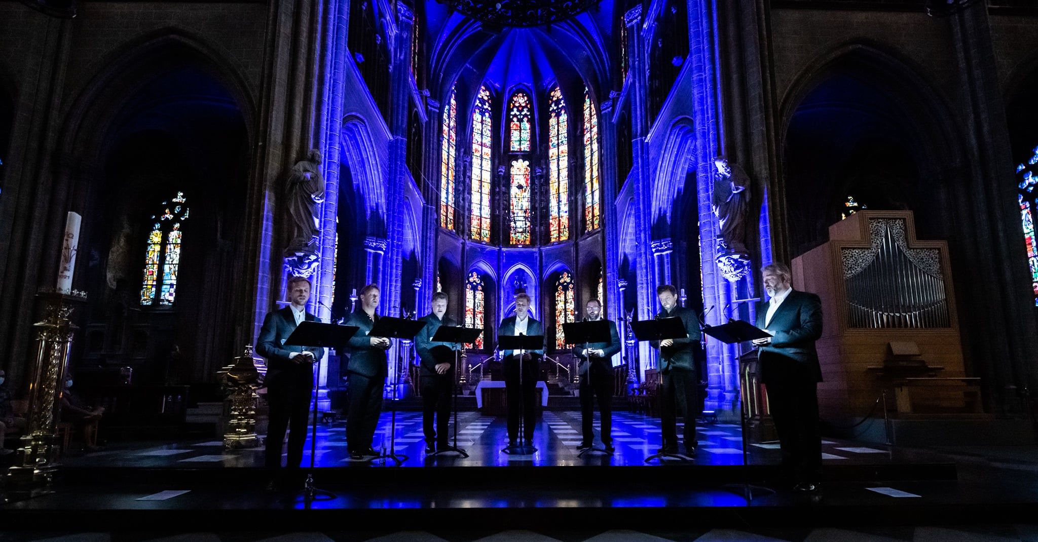 08 31 17.00 Dionysos Now