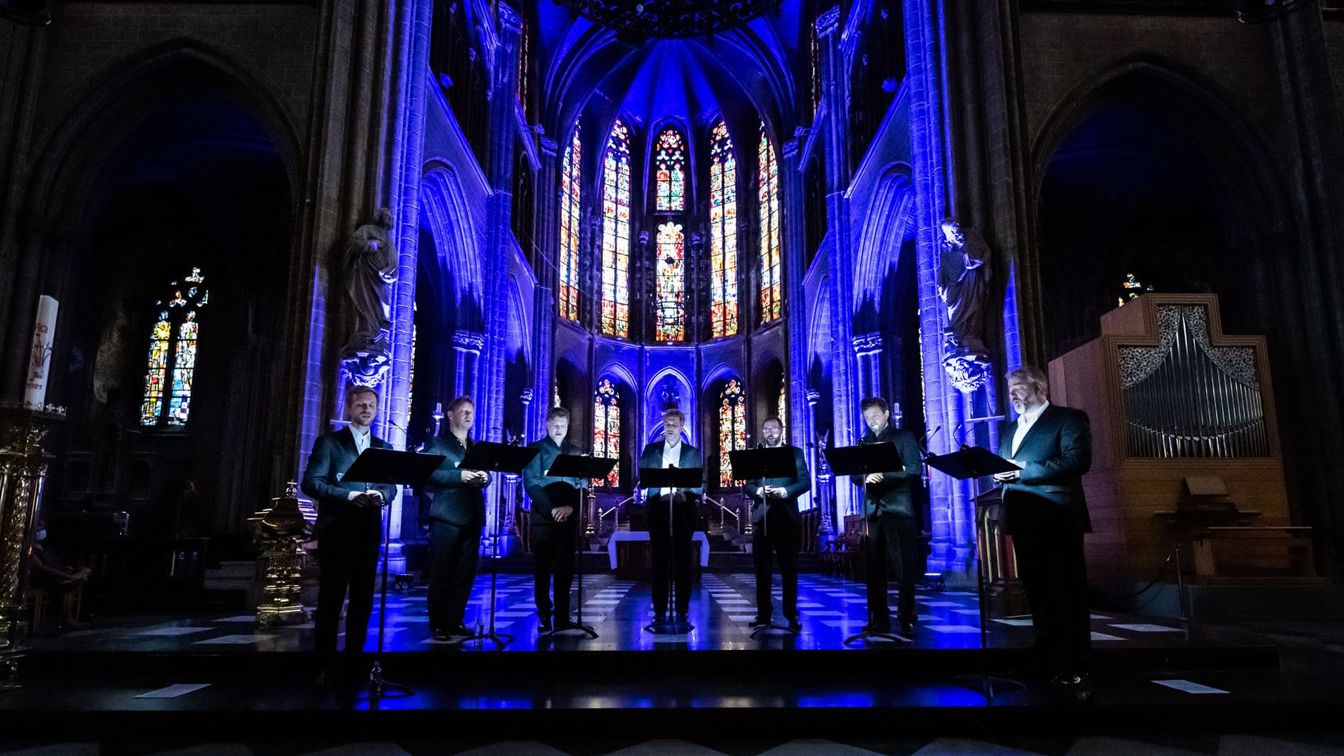 08 31 17.00 Dionysos Now