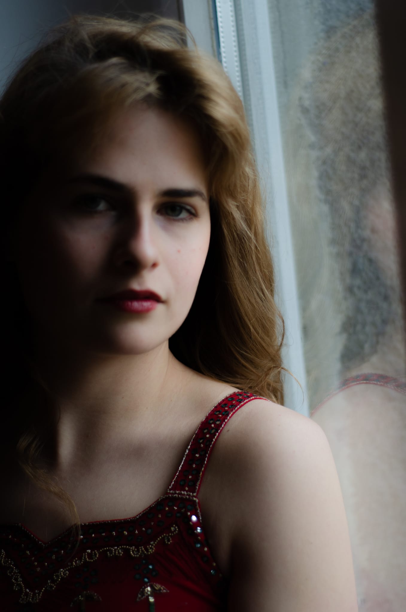 Model.HeaderVisualTitle