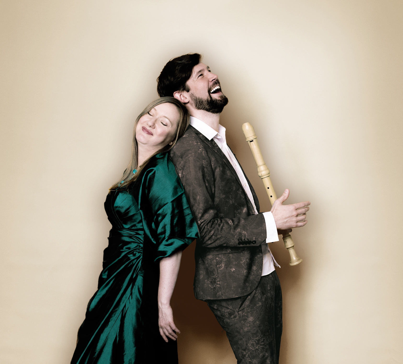 Model.HeaderVisualTitle