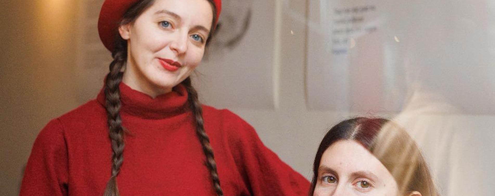 Model.HeaderVisualTitle